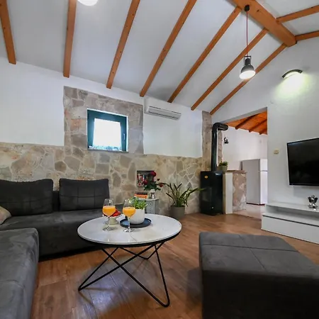 펜션 Family Friendly House With A Swimming Pool Duge Njive, Zagora - 22311 *