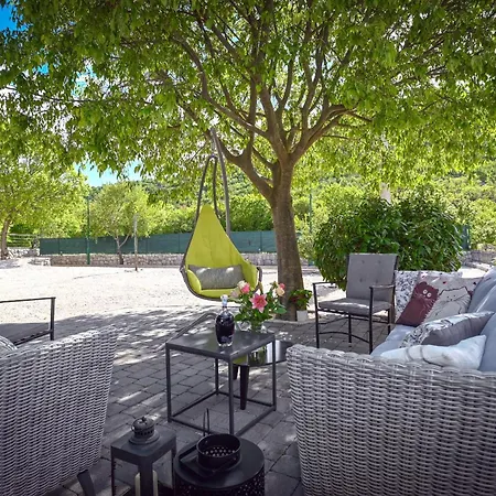 펜션 Family Friendly House With A Swimming Pool Duge Njive, Zagora - 22311 *